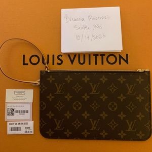 Louis Vuitton Neverfull GM Pouch/Wristlet